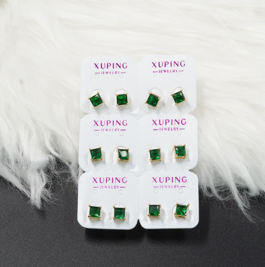 TOPO CUADRADO VERDE TIPO ESMERALDA DOR#5